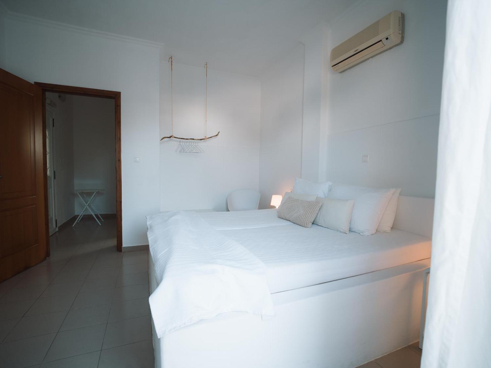 Giosifaki Hotel Vári Екстериор снимка
