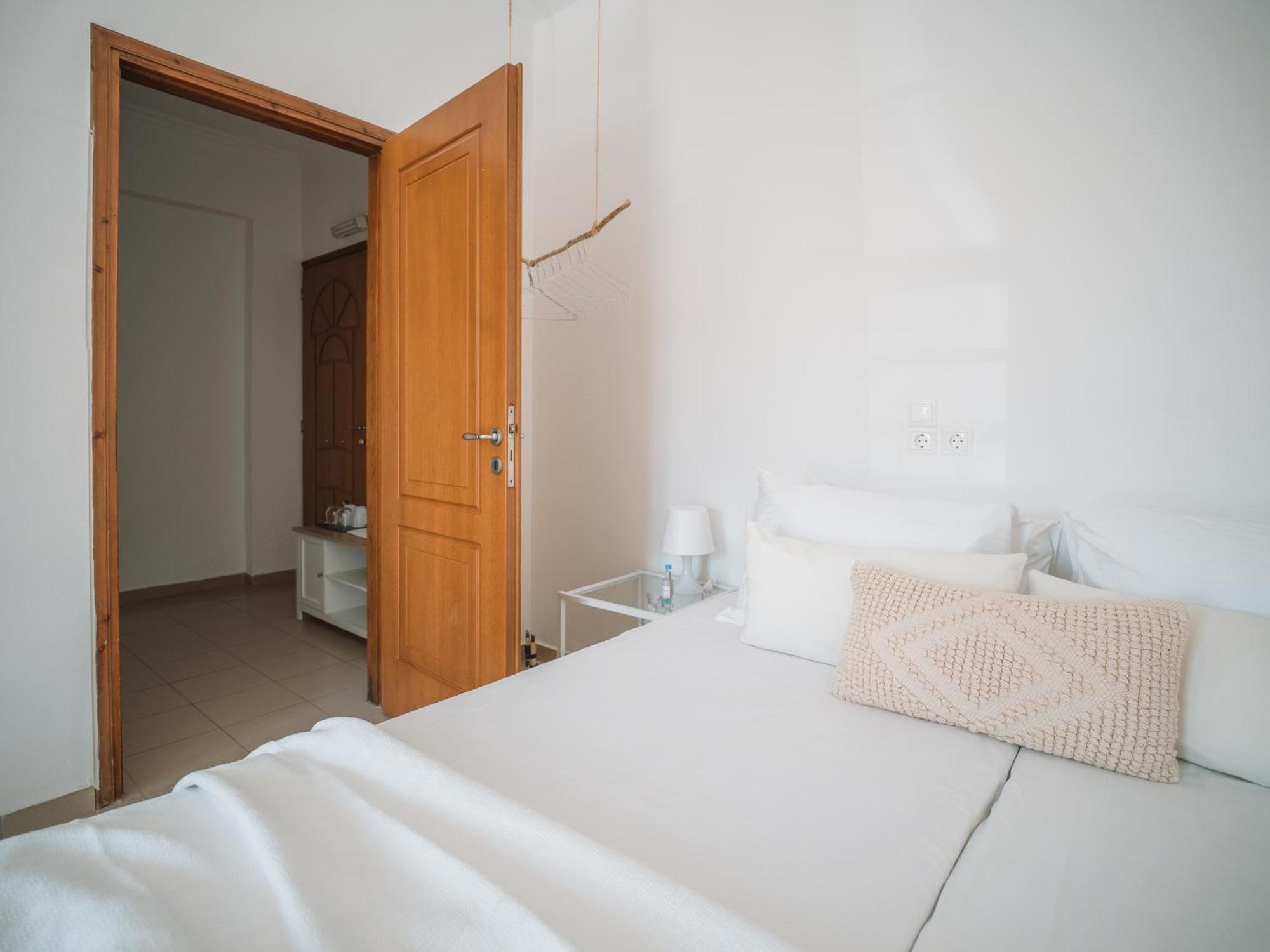 Giosifaki Hotel Vári Екстериор снимка